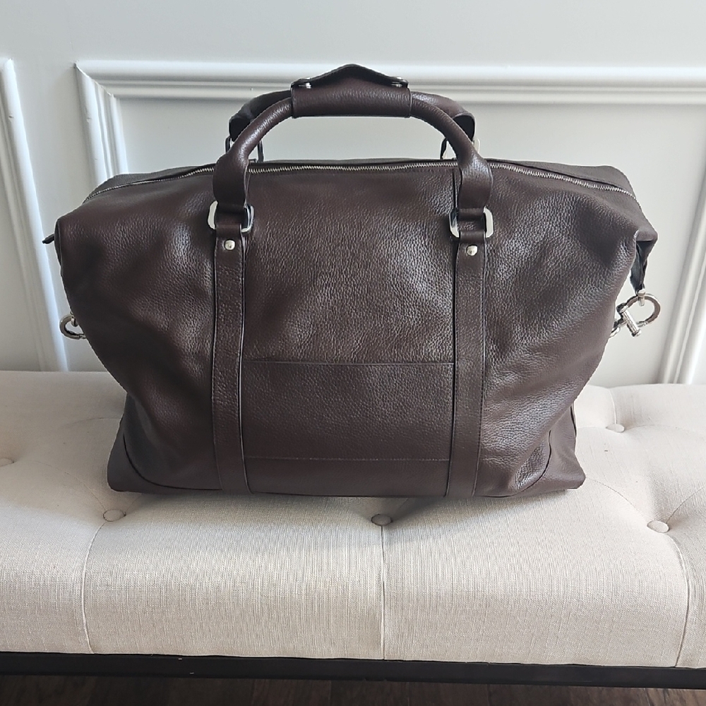 ROYCE NY: Elegant Brown Duffel Bag with Spacious Design and Premium Leather